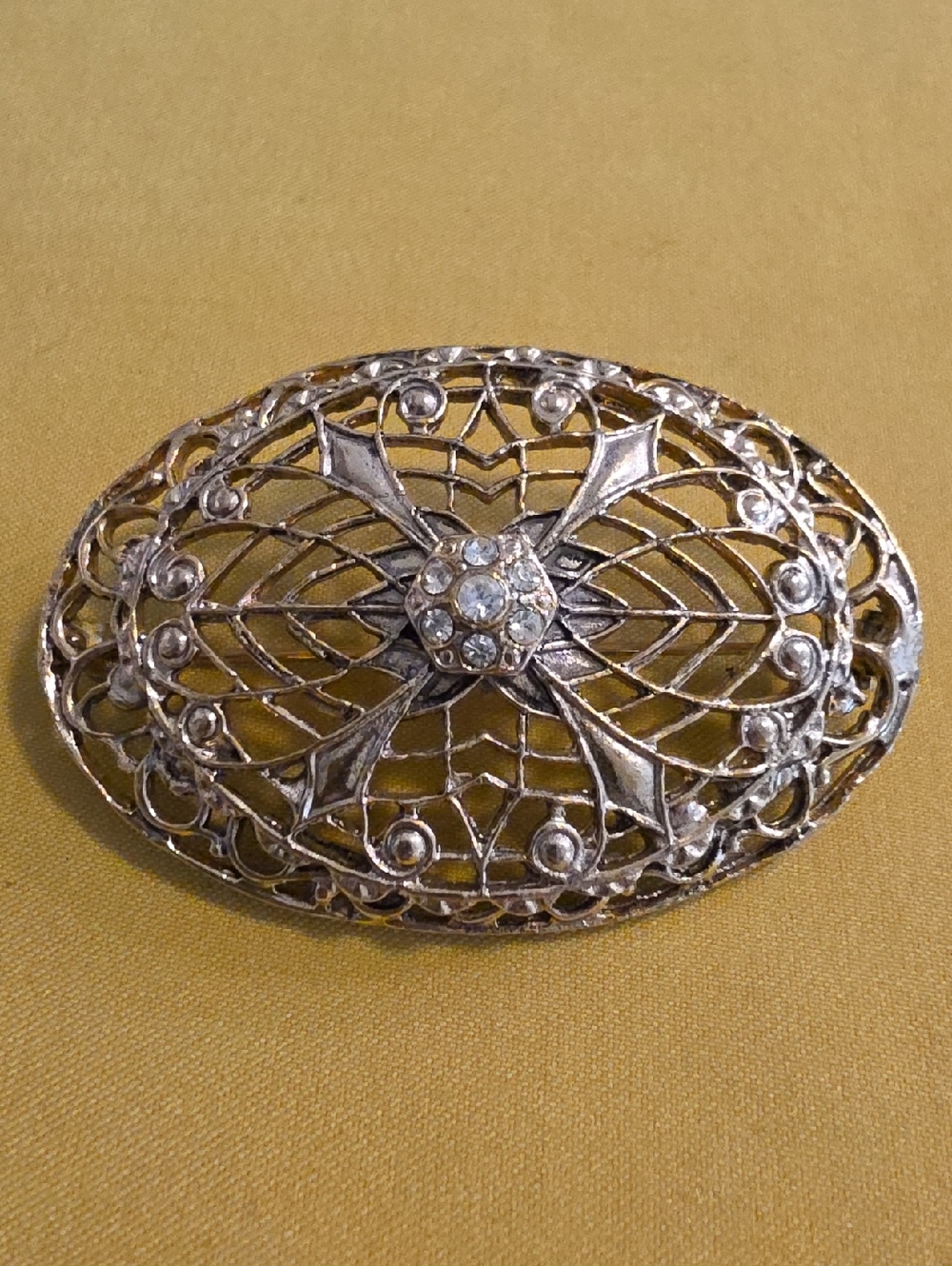 Vintage Art Deco Style Gold-Tone Filigree Brooch w/ Rhinestones - Unmarked
